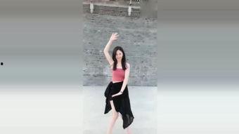 丰满女人跳舞视频,丰满女性展现独特魅力舞姿